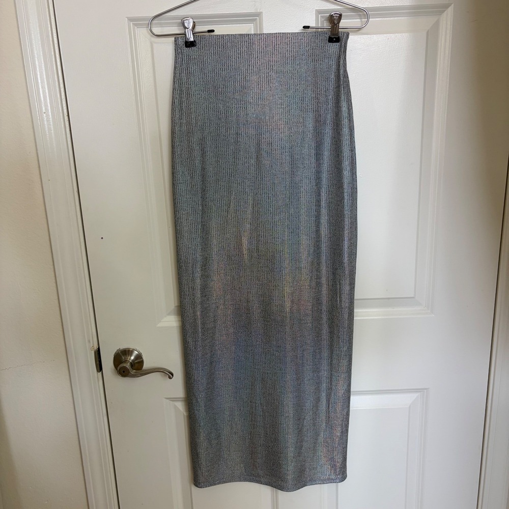 Hours Revolve Silver Holographic Ribbed Knit Maxi Skirt XS Metallic